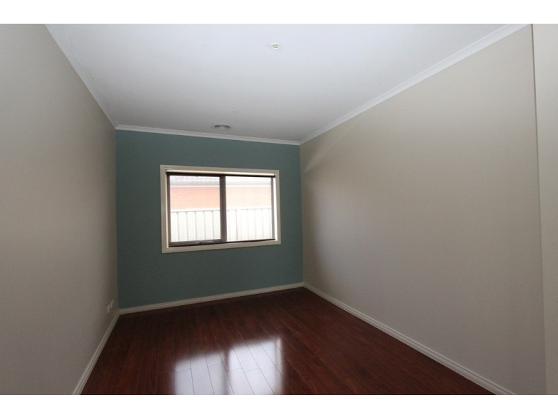 12 Lyme Park Circuit, Caroline Springs VIC 3023
