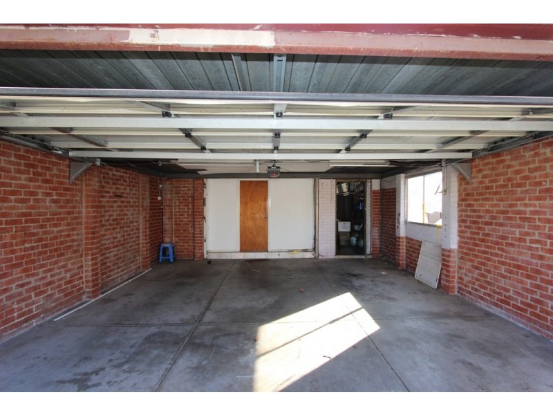 2 Billingham Street, Deer Park VIC 3023
