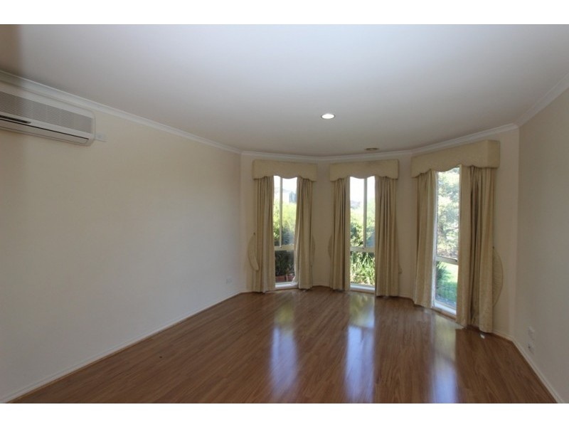4 Dakota Place, Point Cook VIC 3030
