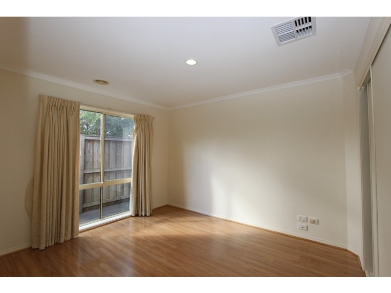 4 Dakota Place, Point Cook VIC 3030