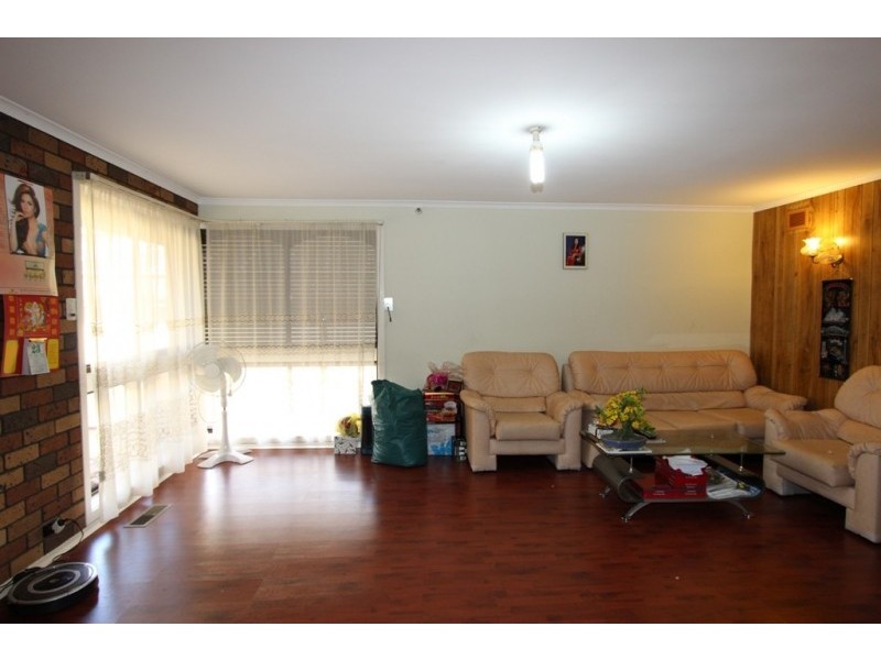 27 Opie Road, Deer Park VIC 3023