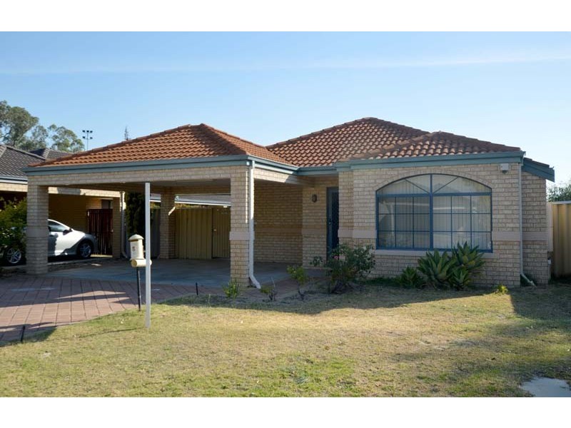 8 Holton Way, Cannington WA 6107