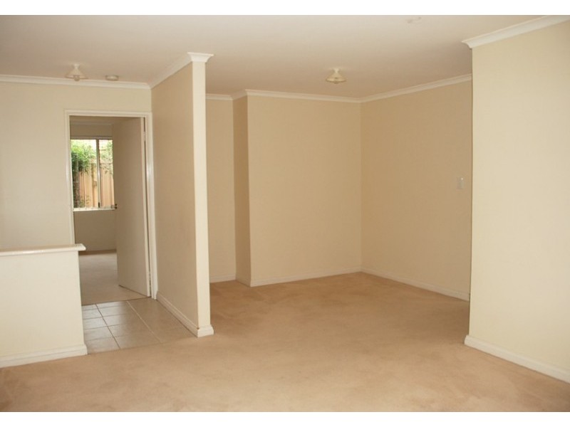 36B Pennlake Drive, Spearwood WA 6163