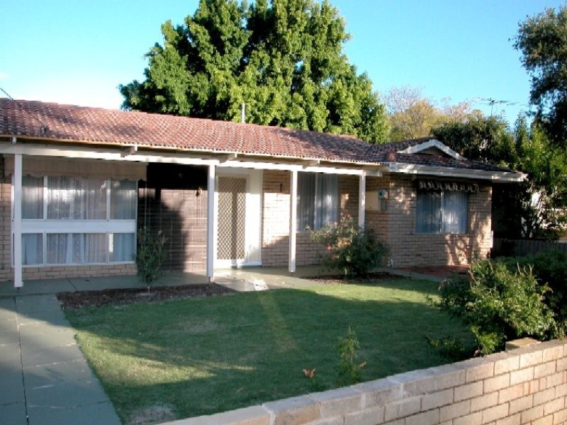 17 Churchdown Street, Thornlie WA 6108