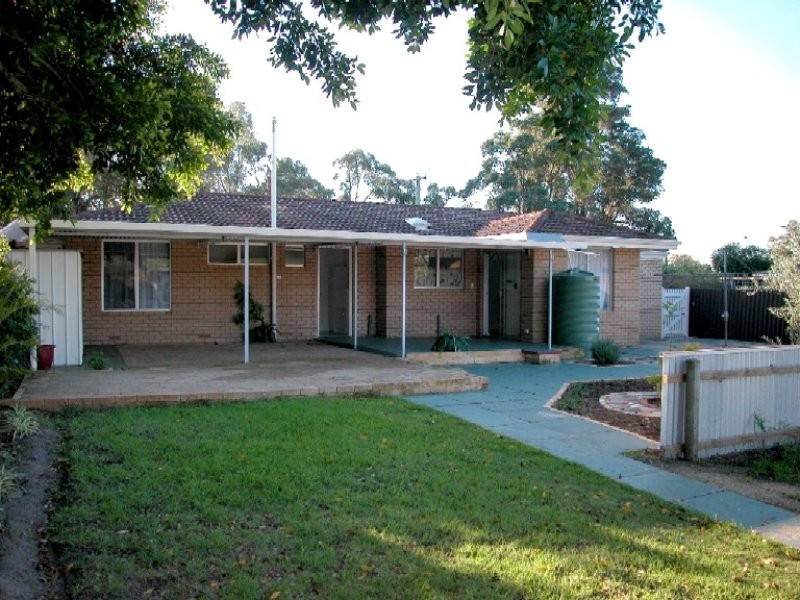 17 Churchdown Street, Thornlie WA 6108