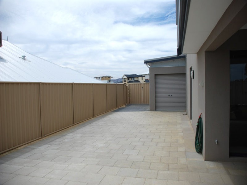 22 Goshawk Pass, Beeliar WA 6164