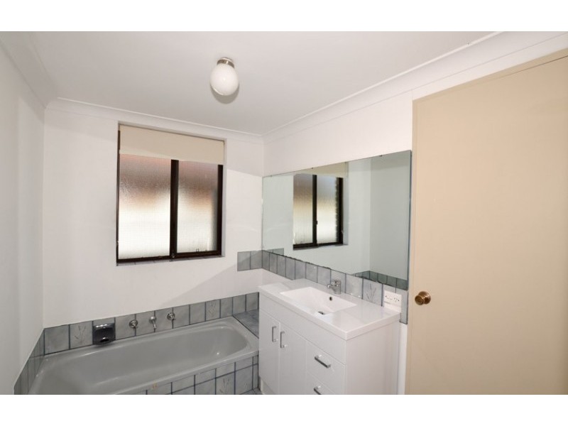 32 Garden Road, Spearwood WA 6163