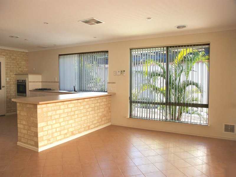 12 Millstream Place, Success WA 6164