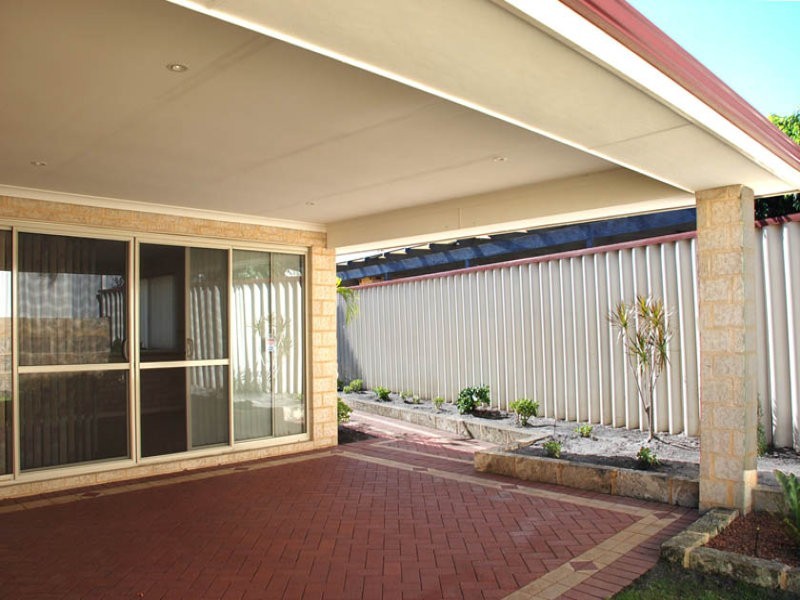 12 Millstream Place, Success WA 6164