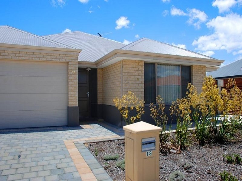 18 Bluebush Avenue, Beeliar WA 6164