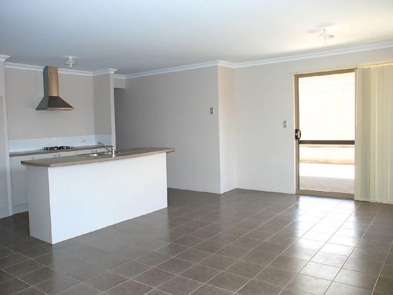 18 Bluebush Avenue, Beeliar WA 6164