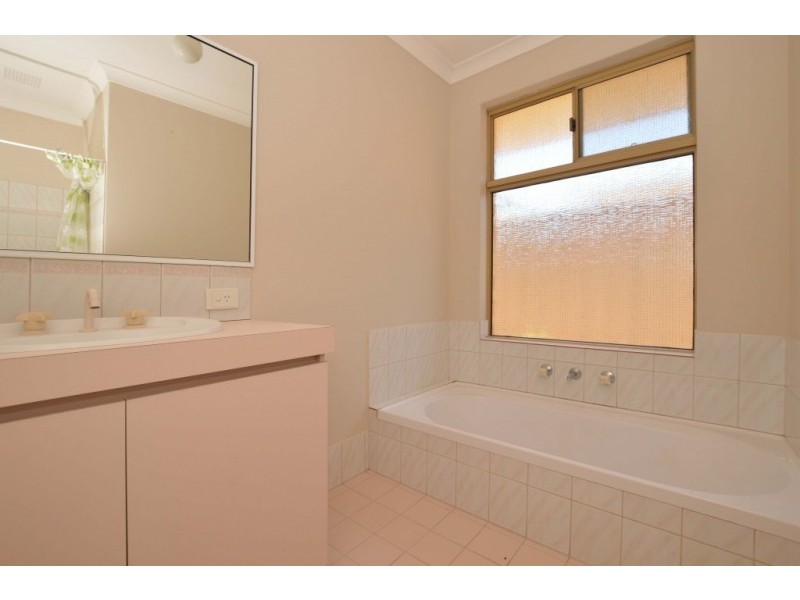 7 Maccalla Green, Canning Vale WA 6155