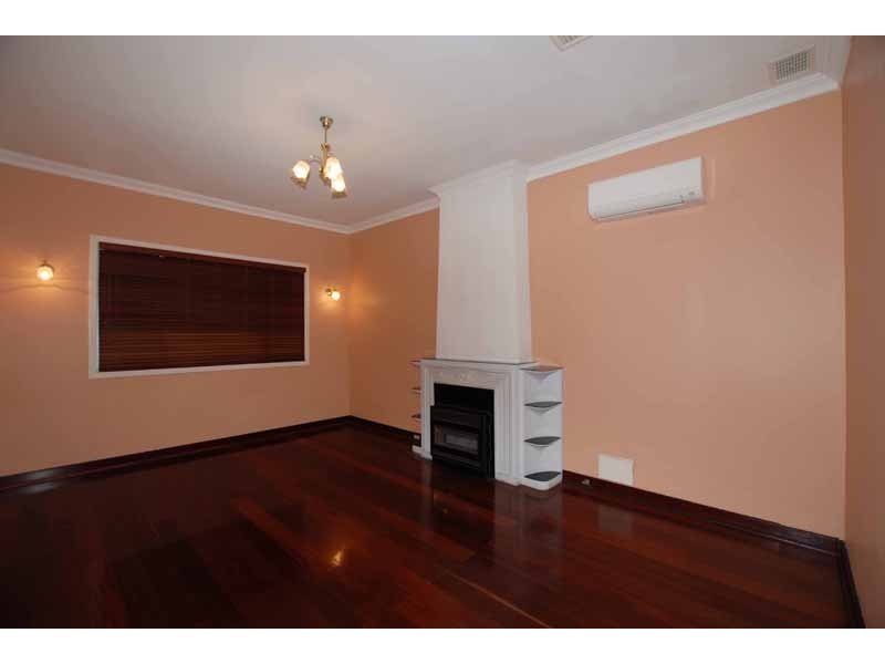 96 Thomas Street, Queens Park WA 6107