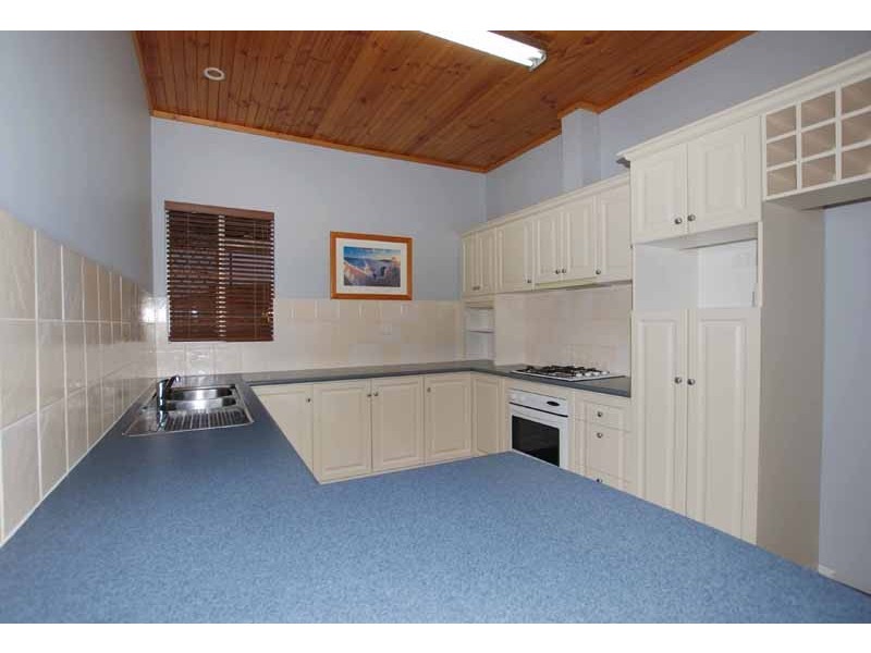 96 Thomas Street, Queens Park WA 6107