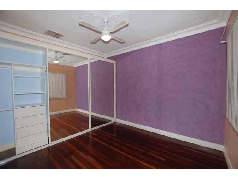 96 Thomas Street, Queens Park WA 6107