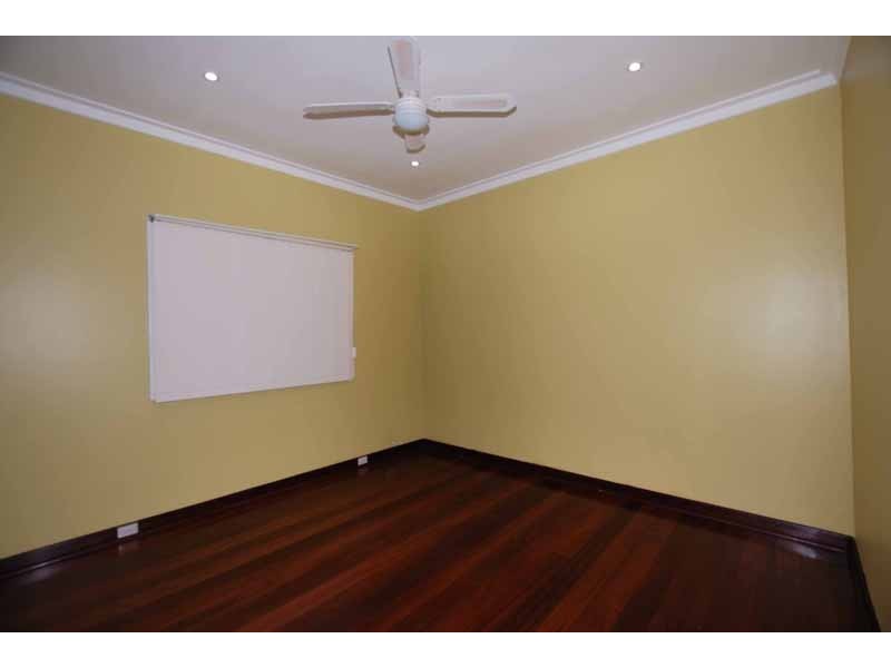 96 Thomas Street, Queens Park WA 6107