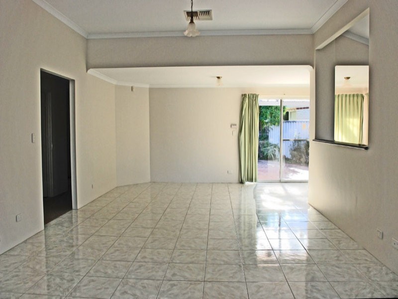 7 Westland Place, Waterford WA 6152