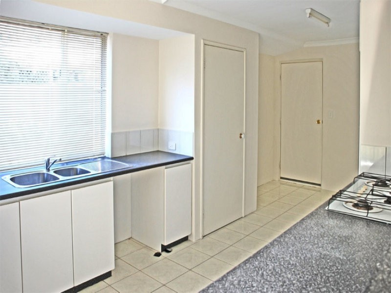 7 Westland Place, Waterford WA 6152