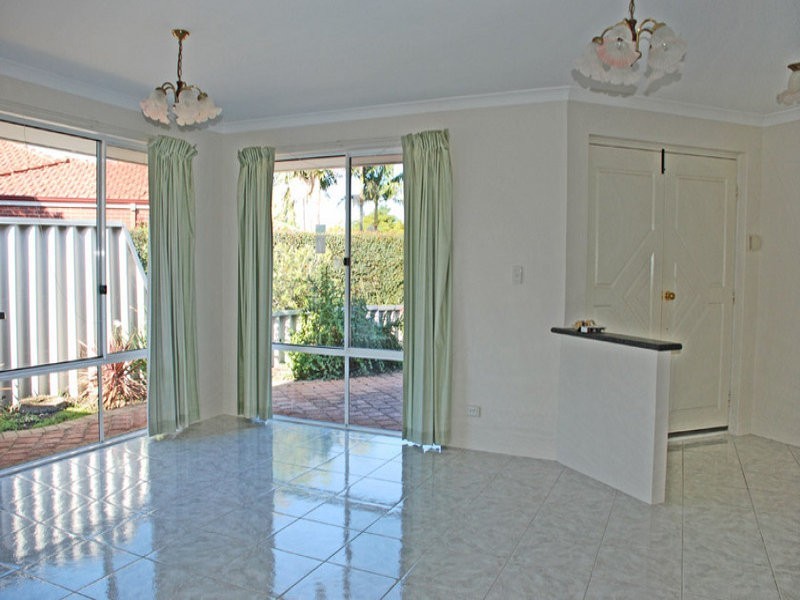 7 Westland Place, Waterford WA 6152