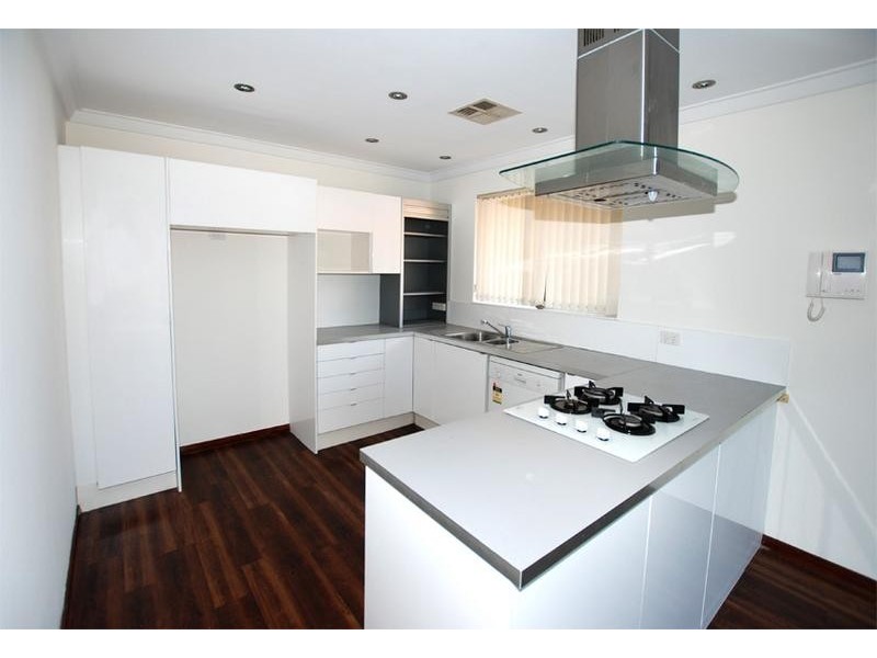 209 Riseley Street, Booragoon WA 6154