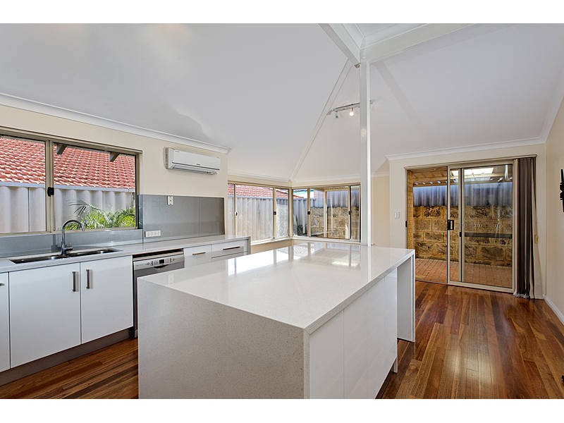 9/104 Forrest Road, Hamilton Hill WA 6163