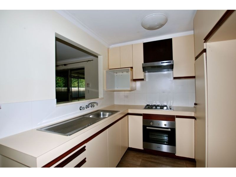 16 Parer Close, Thornlie WA 6108