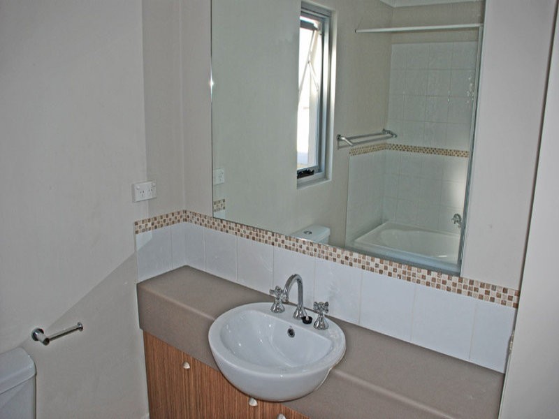 1/5 Ibera Way, Success WA 6164
