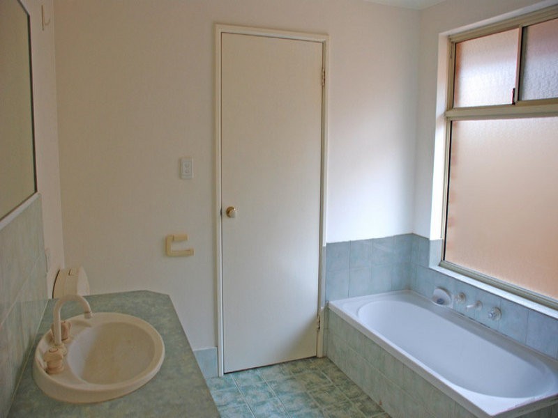 36A Pennlake Drive, Spearwood WA 6163