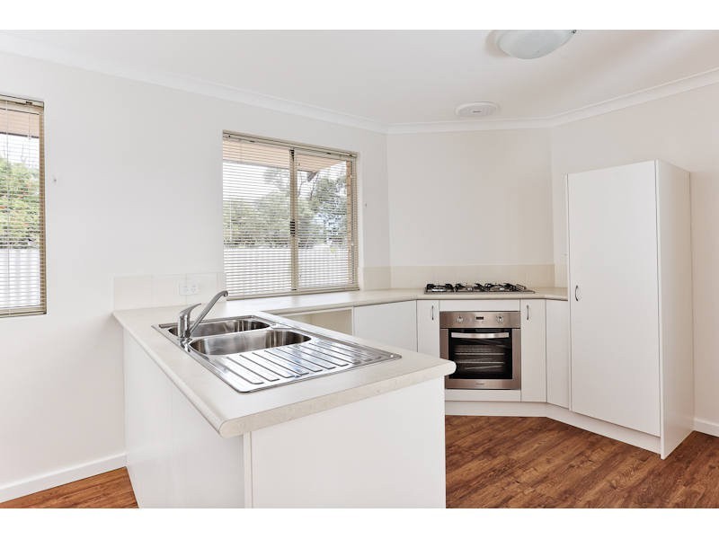 2/146 Parkin Street, Rockingham WA 6168