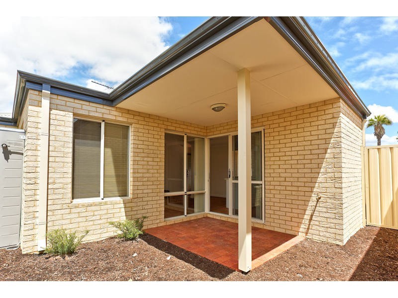 2/146 Parkin Street, Rockingham WA 6168