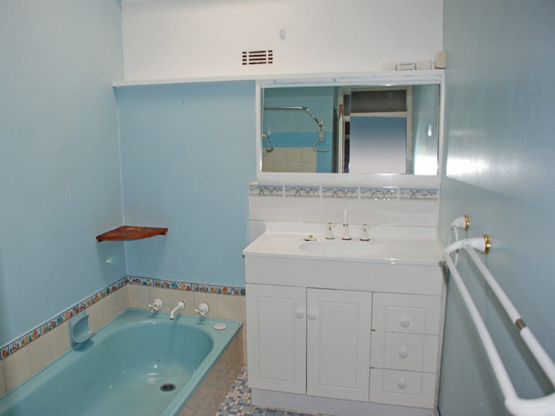 1 Skeahan Street, Spearwood WA 6163