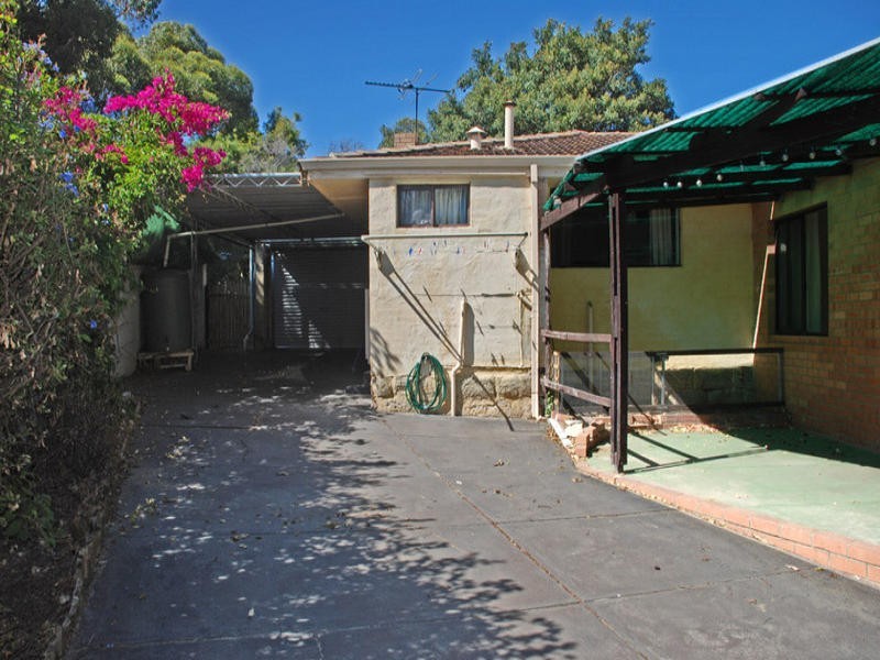 1 Skeahan Street, Spearwood WA 6163