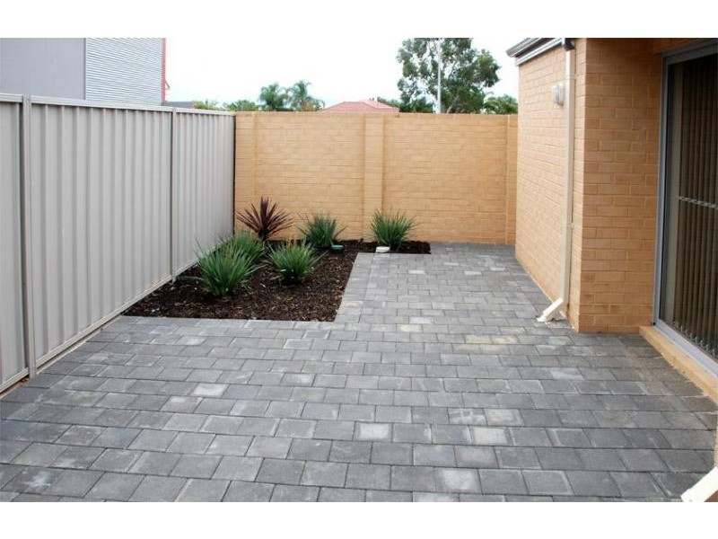 3/9 Parnell Way, Canning Vale WA 6155