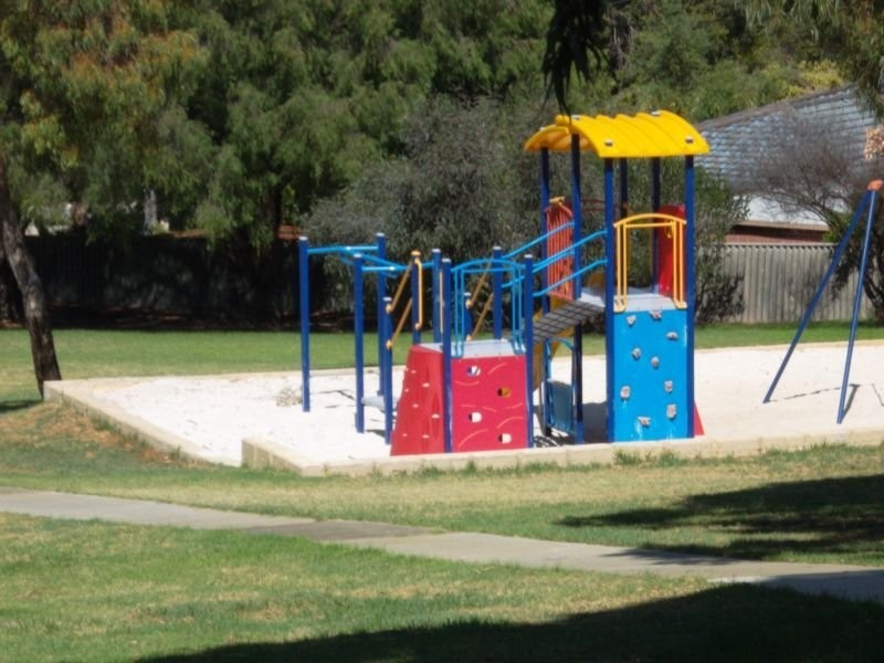 11A Urwick Court, Kardinya WA 6163