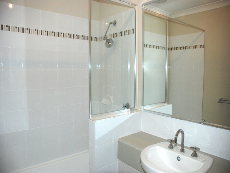 37/148-152 Railway Parade, Queens Park WA 6107