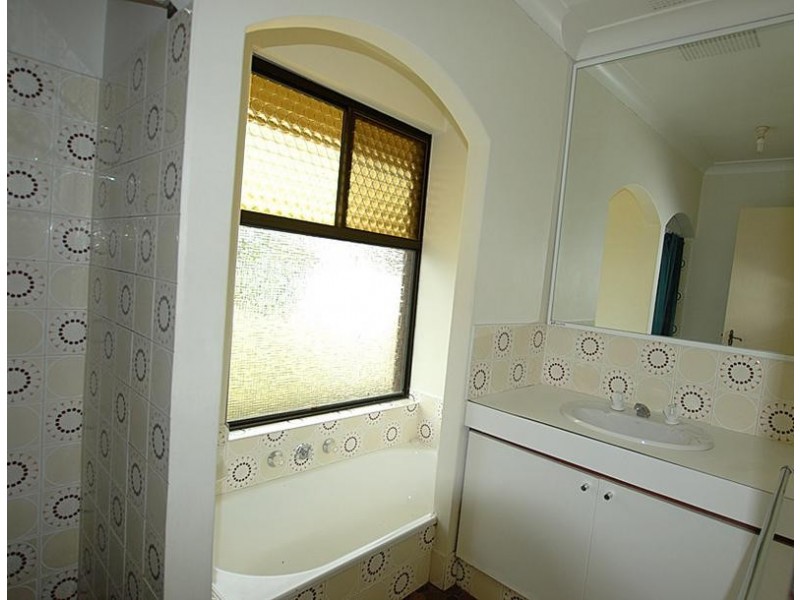 8 Iandra Loop, Willetton WA 6155