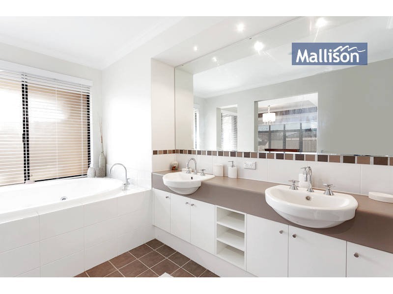 3 Dianella Road, Hammond Park WA 6164