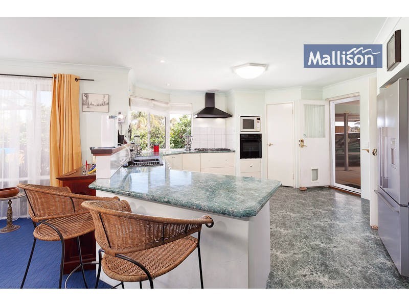 9 Emile Street, North Lake WA 6163