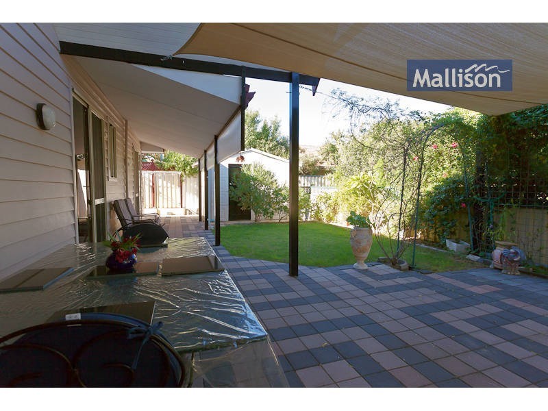 8 Foreshore Place, Gosnells WA 6110