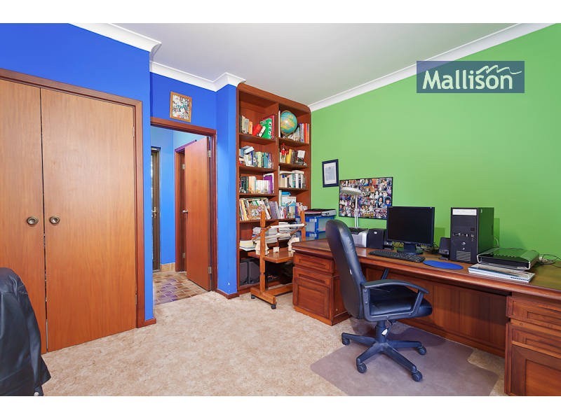 2 Merrifield Circle, Leeming WA 6149