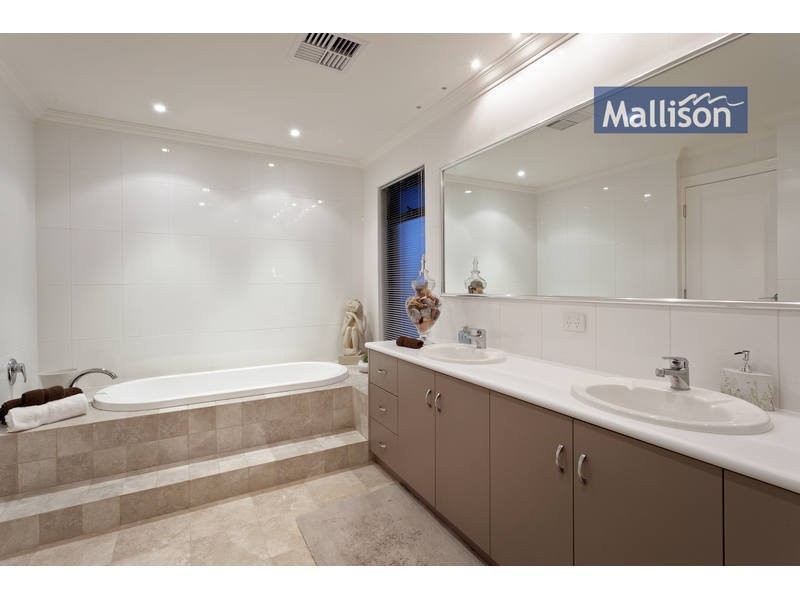 66 Edeline Street, Spearwood WA 6163