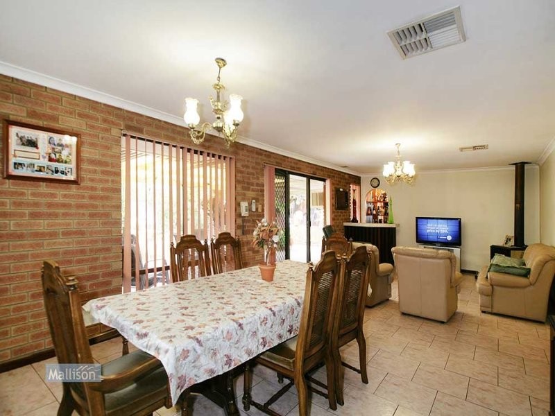 29 Bardwell Street, Thornlie WA 6108