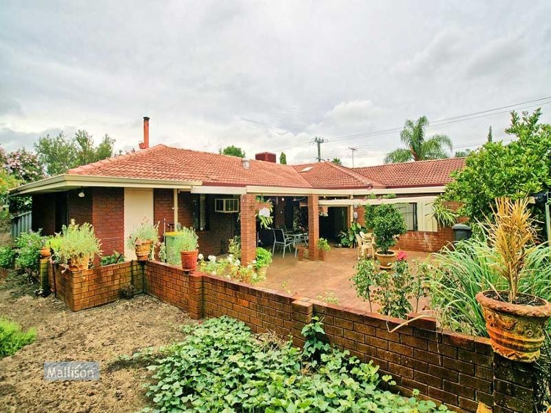 29 Bardwell Street, Thornlie WA 6108