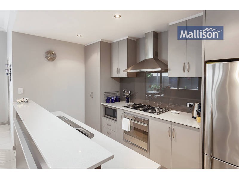 6 Thelma Street, Como WA 6152