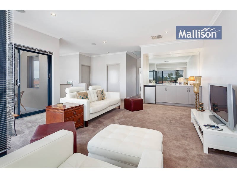 6 Thelma Street, Como WA 6152