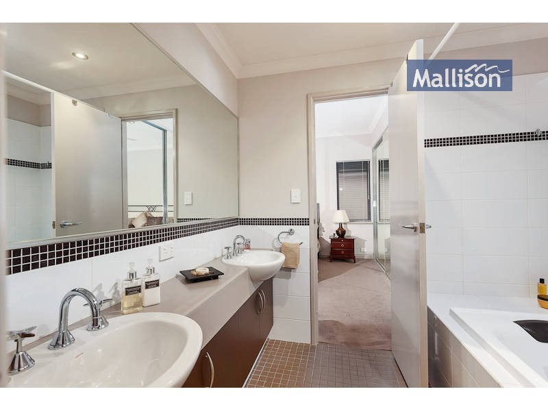 6 Thelma Street, Como WA 6152