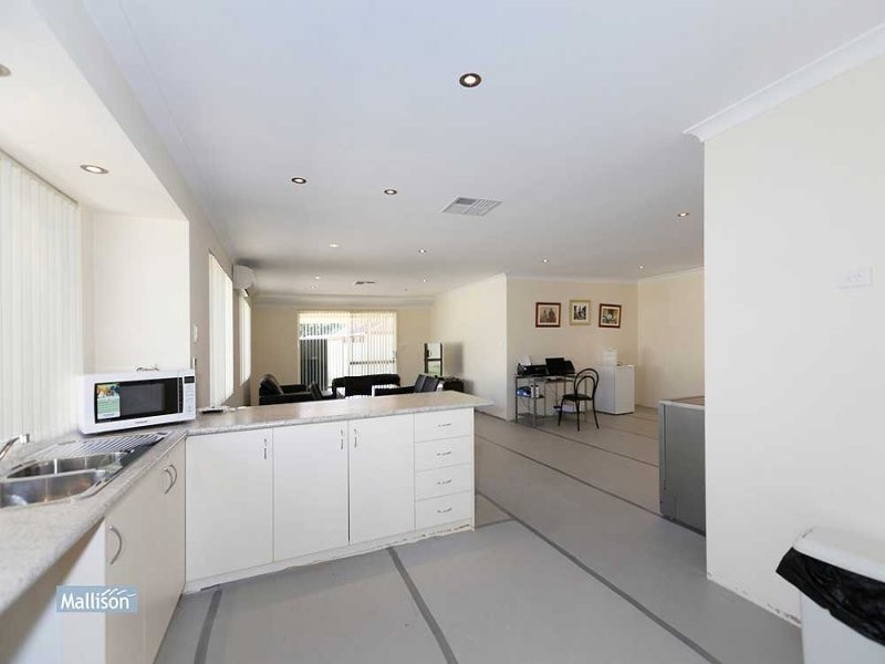 6 Escalona Turn, Seville Grove WA 6112