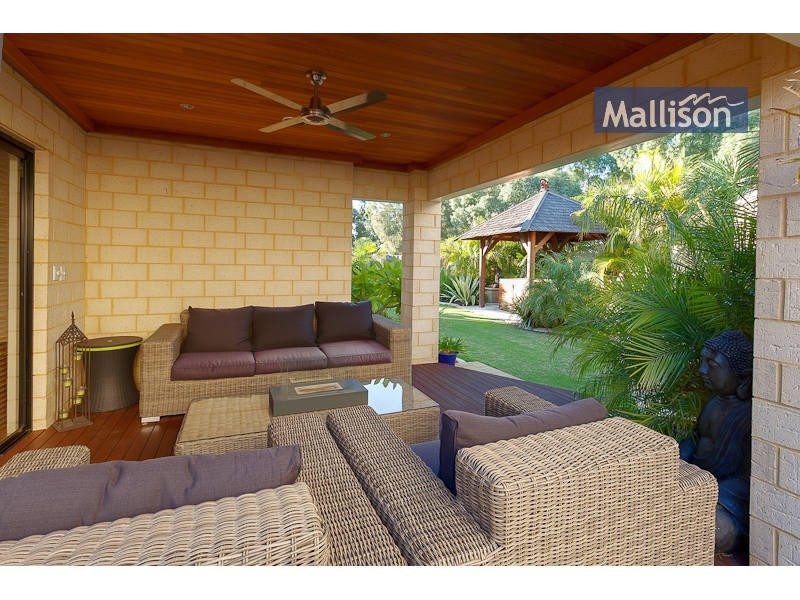 18 Ambleside Way, Canning Vale WA 6155