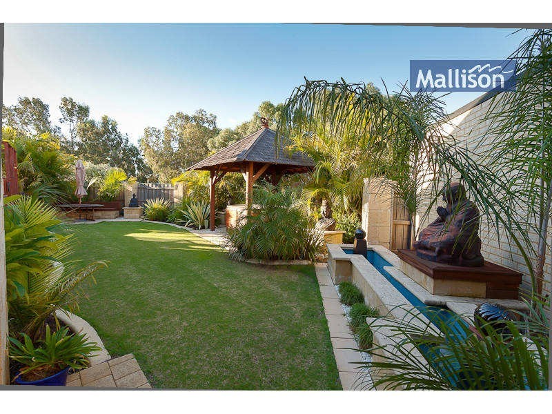 18 Ambleside Way, Canning Vale WA 6155