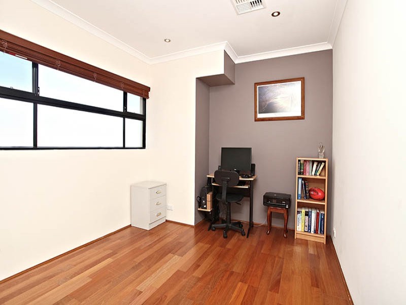 20 Ambleside Way, Canning Vale WA 6155